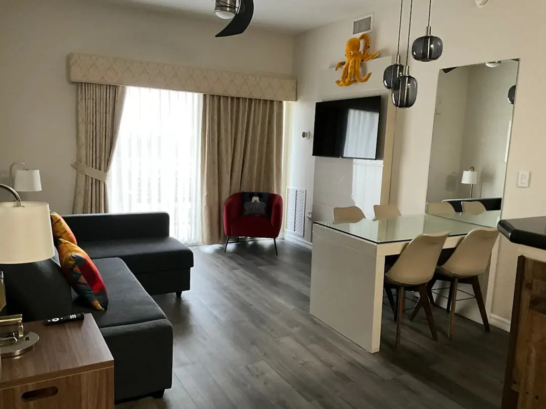 LODHA PAREL–SEWREE REDEVELOPMENT, Mumbai — Photo 2